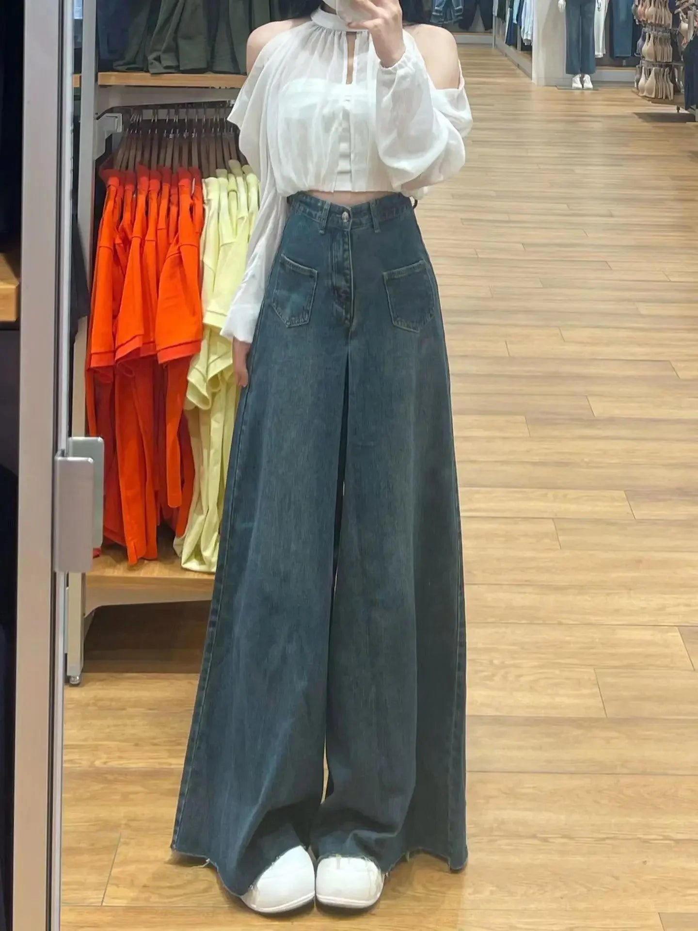 Womens High-Waisted Wide Leg Jeans