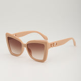 Timeless Elegance Classic Cat Eye Sunglasses Elevate Your Style