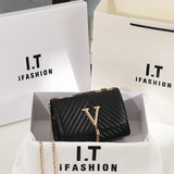 Luxurious Thread Crossbody Bag for Women A Fashion Statement