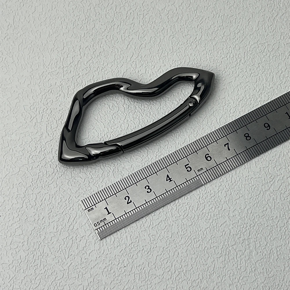 Twisted Metal Carabiner Keychain Multifunctional Mountaineering Car