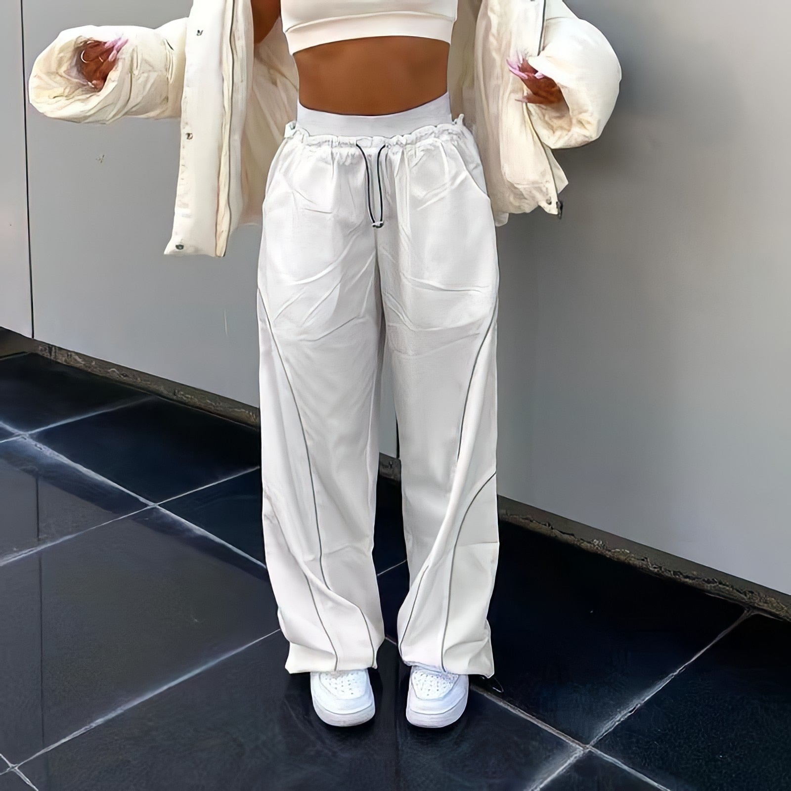 Women's High Waist Oversize Sweatpants for Jogging and Streetwear with Wide Leg Trousers